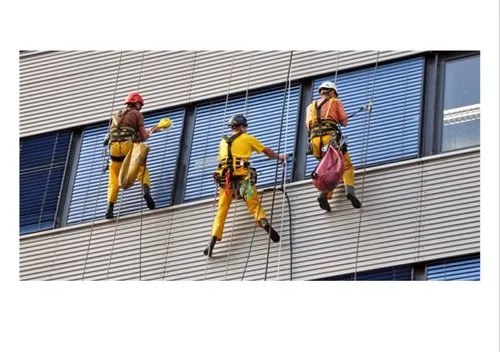 خدمات نظافت برجها و پاساژها 1 خدمات نظافت برجها و پاساژها